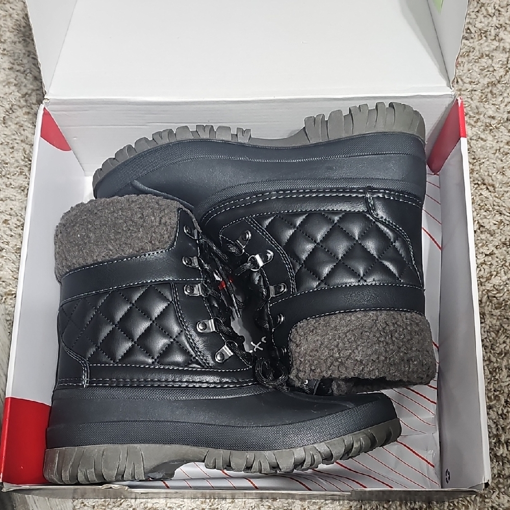 Cougar Storm Winter Boots NWT Size 9